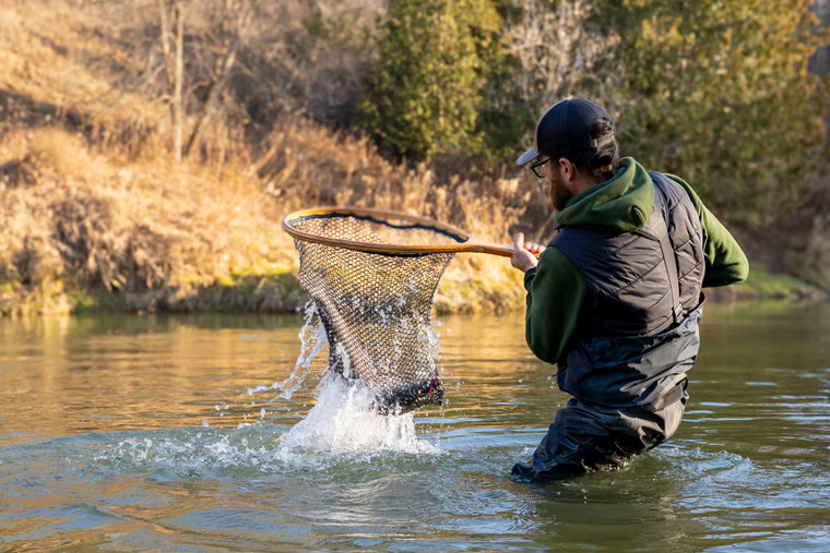 angler with net